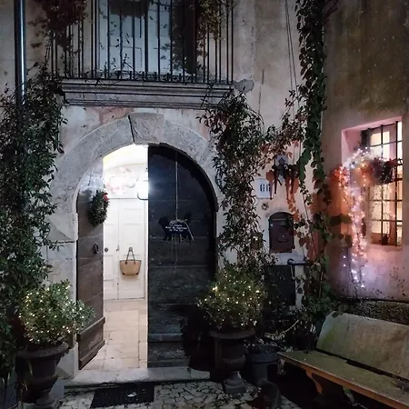 게스트하우스 La Vecchia Casa